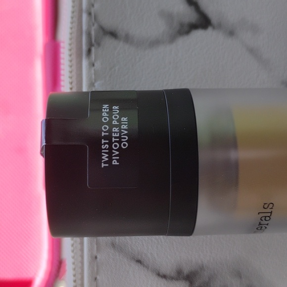 NIB bareMinerals Original Liquid Mineral Foundation SPF 20 - Medium Tan 18 - Picture 4 of 6